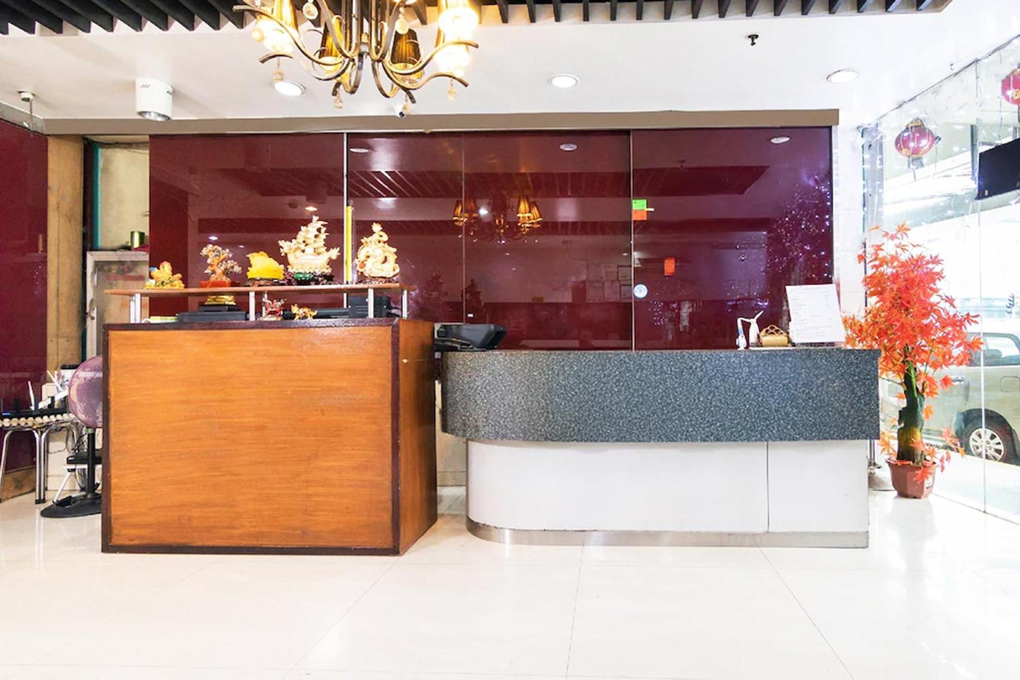 Lucky Hotel Manila Exterior photo
